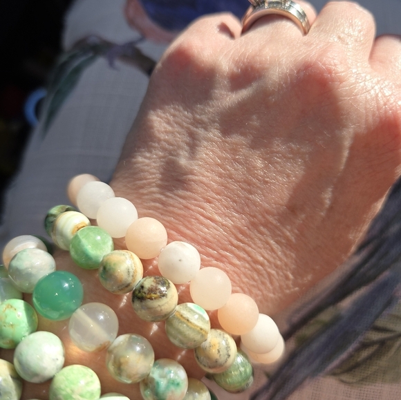 🐰SALE🐰 10mm Matte Pink Adventurine Bracelet - Picture 8 of 10